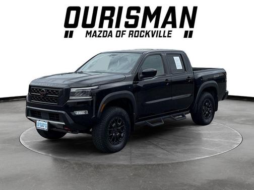 Super Black 2022 Nissan Frontier PRO-4X