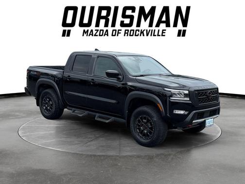 Super Black 2022 Nissan Frontier PRO-4X