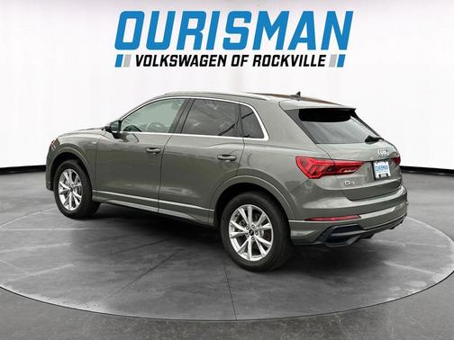 2022 Audi Q3 45 S line Premium