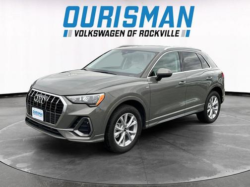 2022 Audi Q3 45 S line Premium