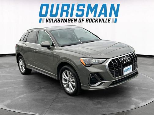 2022 Audi Q3 45 S line Premium