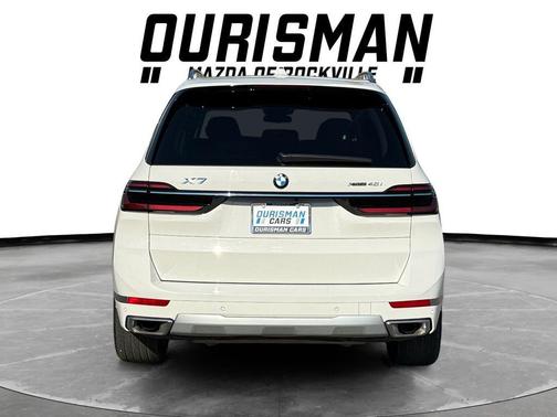 Alpine White 2024 BMW X7 xDrive40i