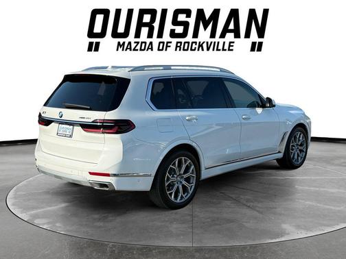 Alpine White 2024 BMW X7 xDrive40i