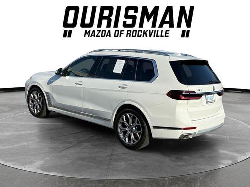 Alpine White 2024 BMW X7 xDrive40i