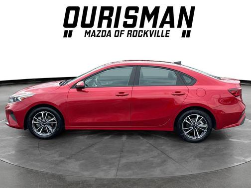 Currant Red 2023 Kia Forte LXS