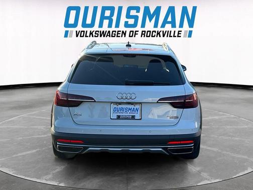 Glacier White Metallic 2023 Audi A4 allroad 45 Premium Plus