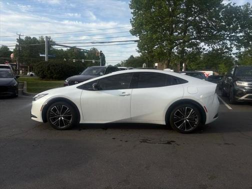 2023 Toyota Prius XLE