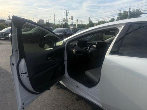 2023 Toyota Prius XLE