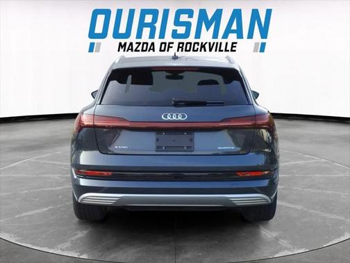 2021 Audi e-tron Premium