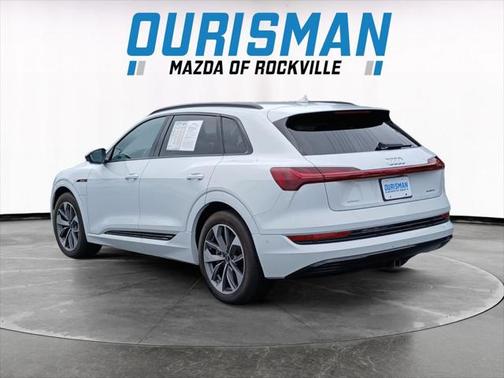 2021 Audi e-tron Premium Plus