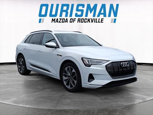 2021 Audi e-tron Premium Plus
