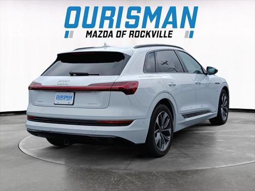 2021 Audi e-tron Premium Plus