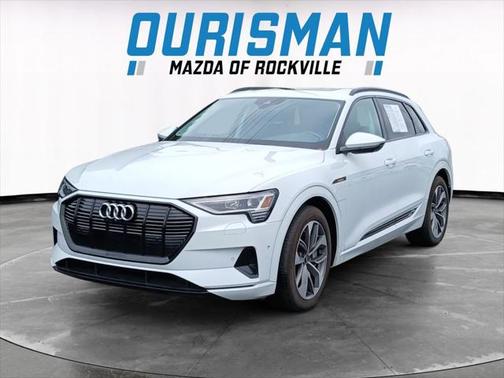 2021 Audi e-tron Premium Plus