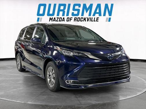 2023 Toyota Sienna XLE 7 Passenger