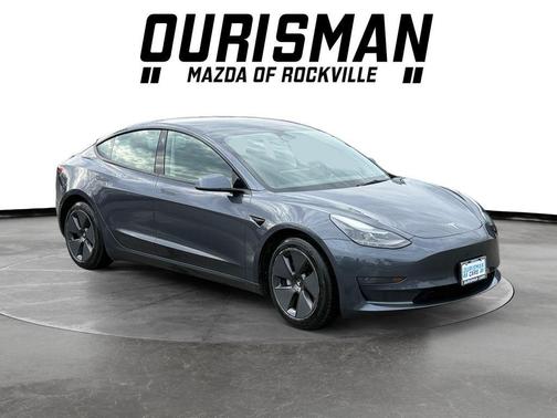 Gray 2023 Tesla Model 3 Standard Range