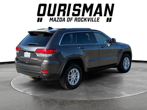 Granite Crystal Metallic Clearcoat 2020 Jeep Grand Cherokee Laredo