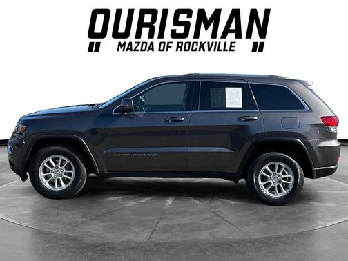 Granite Crystal Metallic Clearcoat 2020 Jeep Grand Cherokee Laredo