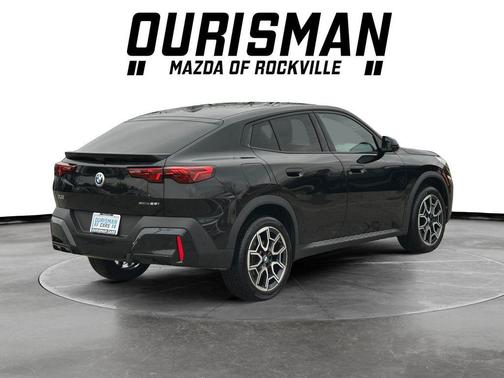 Black Sapphire Metallic 2024 BMW X2 xDrive28i