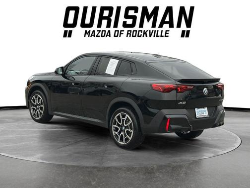 Black Sapphire Metallic 2024 BMW X2 xDrive28i