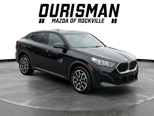 Black Sapphire Metallic 2024 BMW X2 xDrive28i