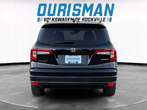 Crystal Black Pearl 2022 Honda Pilot 2WD Special Edition