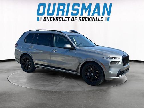 Gray Metallic 2024 BMW X7 xDrive40i