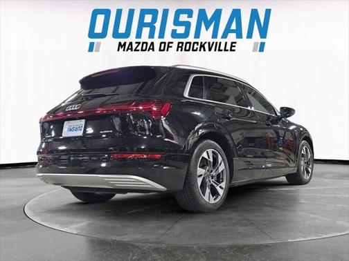 2021 Audi e-tron Premium