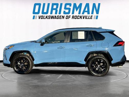 2022 Toyota RAV4 Hybrid SE