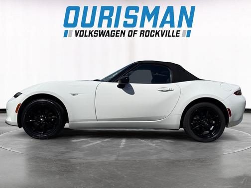 2019 Mazda MX-5 Miata Sport
