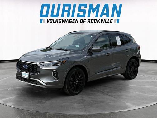 Gray Metallic 2023 Ford Escape ST-Line Elite