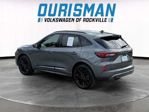 Gray Metallic 2023 Ford Escape ST-Line Elite
