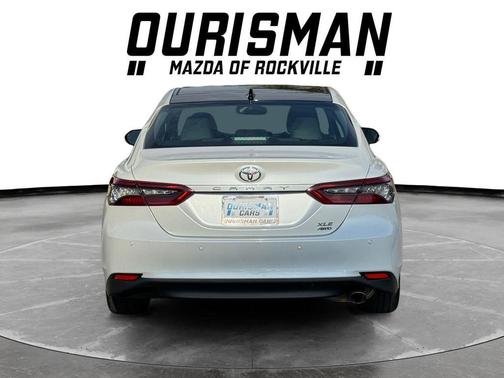 Pearl 2023 Toyota Camry XLE