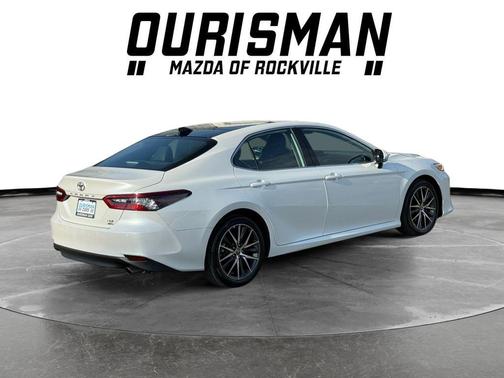 Pearl 2023 Toyota Camry XLE