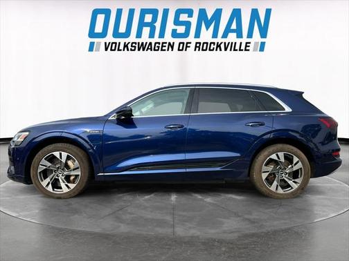 2021 Audi e-tron Premium Plus
