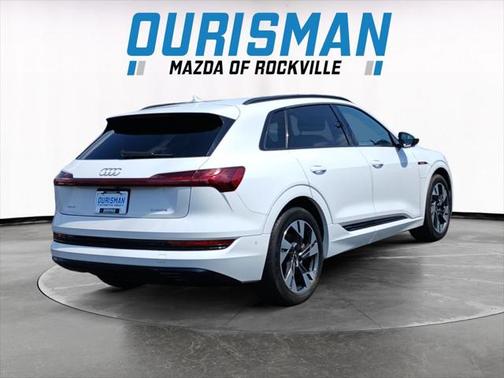 2021 Audi e-tron Premium