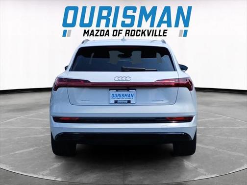 2021 Audi e-tron Premium