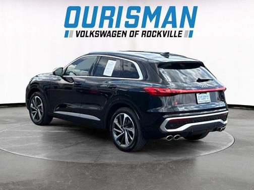 Black Metallic 2025 Audi SQ5 3.0T Premium Plus