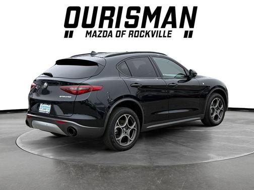 Vulcano Black Metallic 2022 Alfa Romeo Stelvio Ti