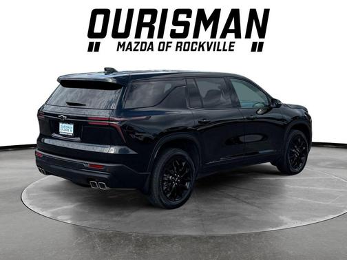 Mosaic Black Metallic 2024 Chevrolet Traverse LS