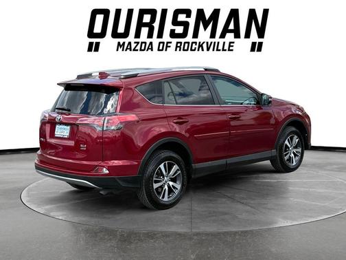 Pearl 2018 Toyota RAV4 XLE