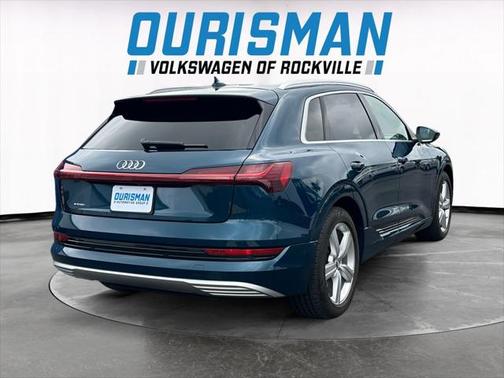 2019 Audi e-tron Premium Plus