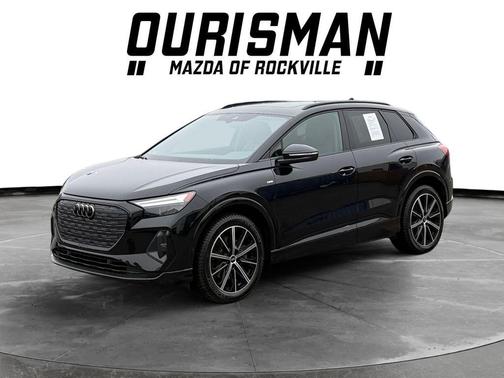 Mythos Black Metallic 2022 Audi e-tron Premium Plus