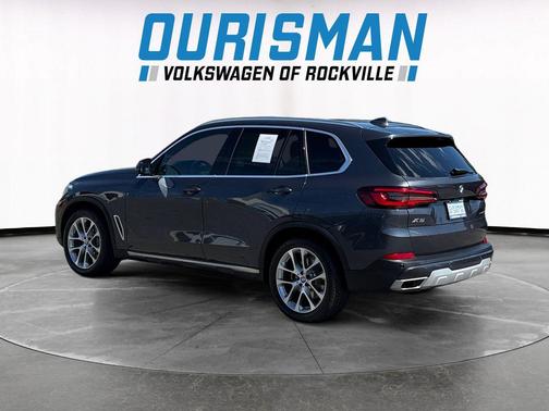 Gray Metallic 2021 BMW X5 xDrive40i