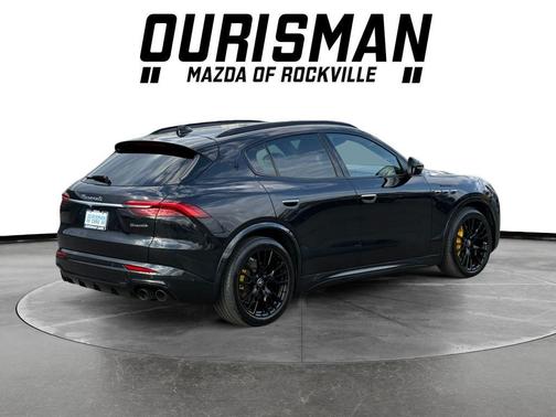 Nero Tempesta Metallic 2024 Maserati Grecale Modena