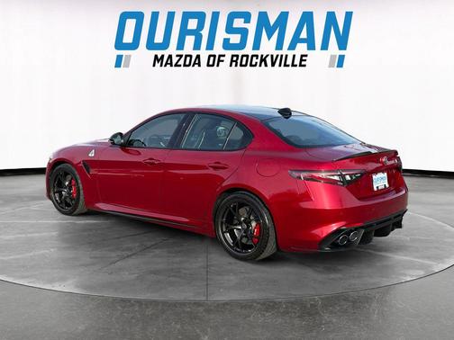 2024 Alfa Romeo Giulia Quadrifoglio