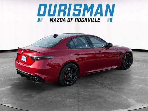 2024 Alfa Romeo Giulia Quadrifoglio