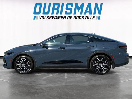 2025 Toyota Crown XLE