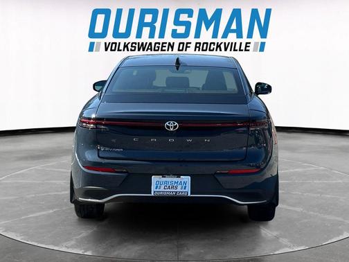 2025 Toyota Crown XLE