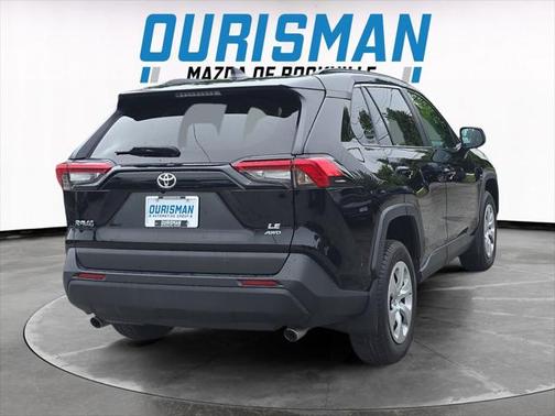 2020 Toyota RAV4 LE