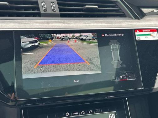 2022 Audi e-tron Premium